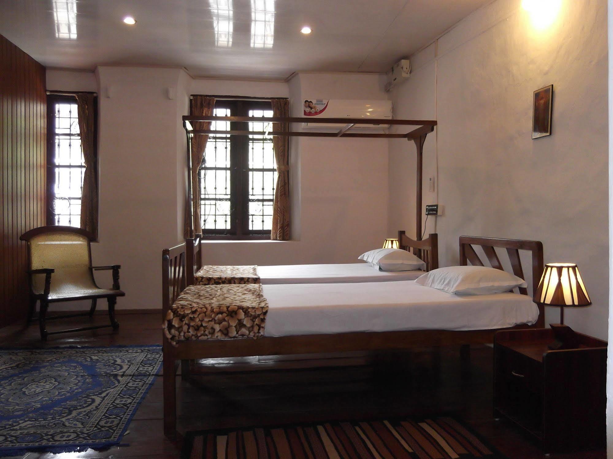 Madeleine Inn Kochi Luaran gambar
